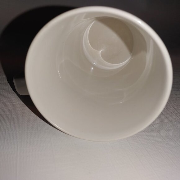 Starbucks Grande 16 Oz Red Crayon Scribble Stars W - Picture 3 of 4